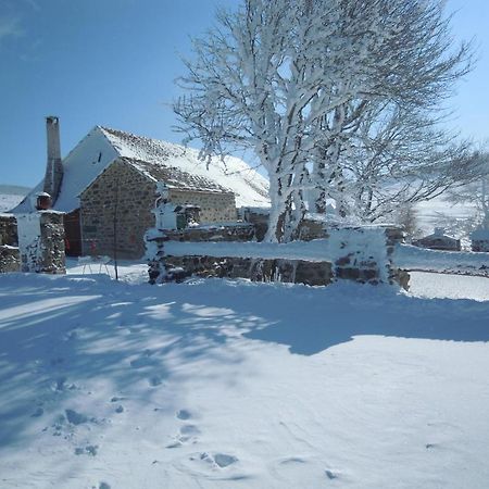 Le Francillon Bed and Breakfast Les Estables Eksteriør billede