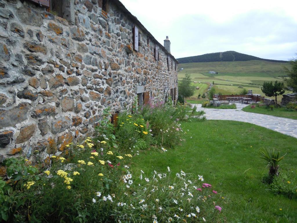 Le Francillon Bed and Breakfast Les Estables Eksteriør billede